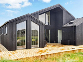 10 person holiday home in Harbo re